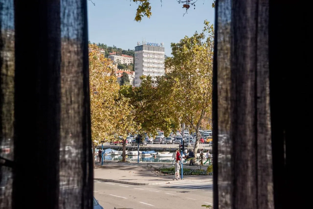 City Life Rijeka Apartment
