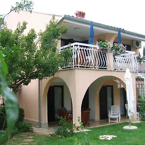 https://apartment-steblaj.in-istria.net
